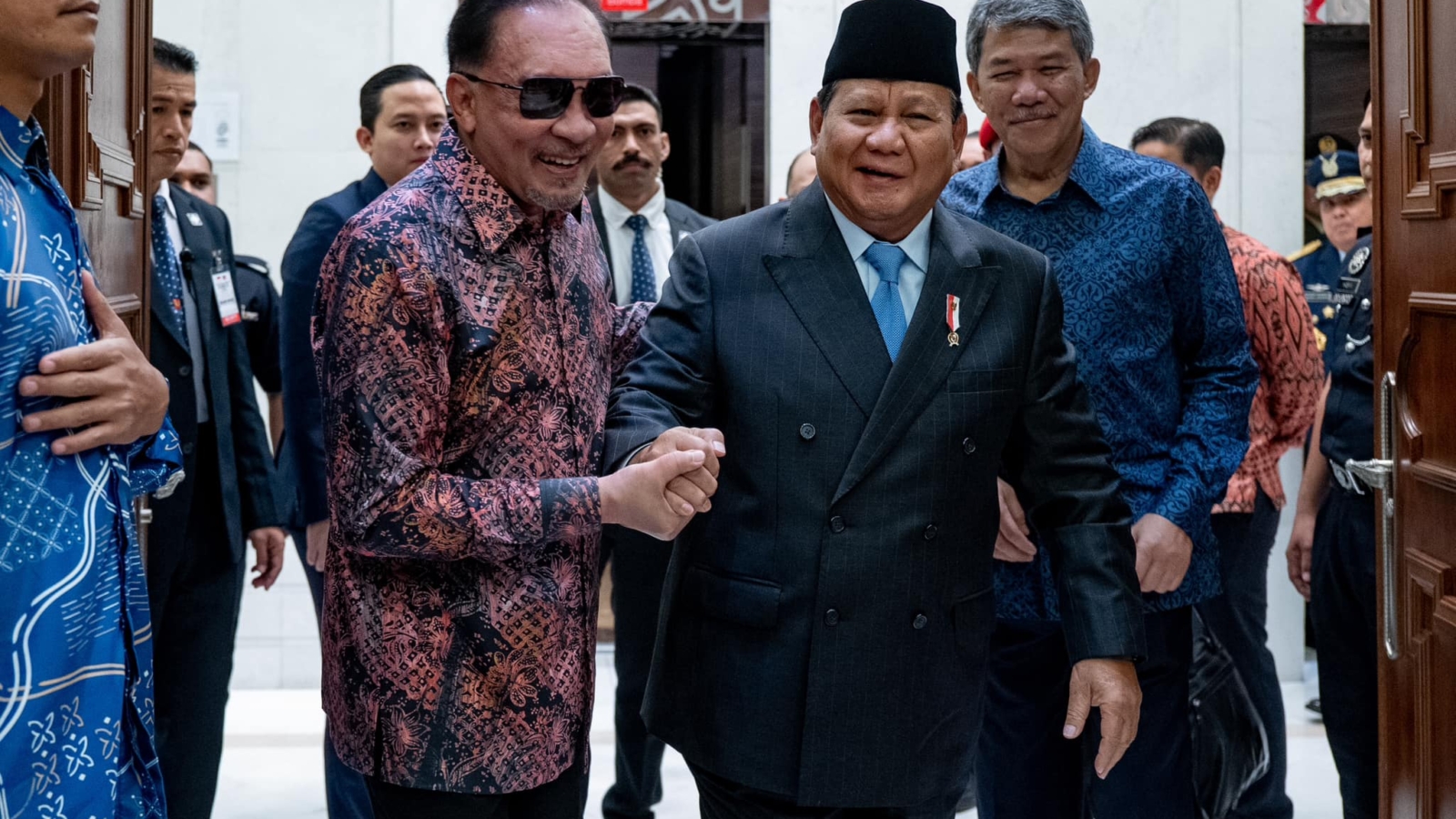 YAB Perdana Menteri, Dato’ Seri Anwar Ibrahim menerima kunjungan hormat Presiden Terpilih Indonesia Prabowo Subianto di Pejabat Perdana Menteri, 4 April, 2024. - SADIQ ASYRAF/Pejabat Perdana Menteri

NO SALES; NO ARCHIVE; RESTRICTED TO EDITORIAL USE ONLY. NOTE TO EDITORS: This photos may only be used for editorial reporting purposes for the contemporaneous illustration of events, things or the people in the image or facts mentioned in the caption. Reuse of the pictures may require further permission. MAND