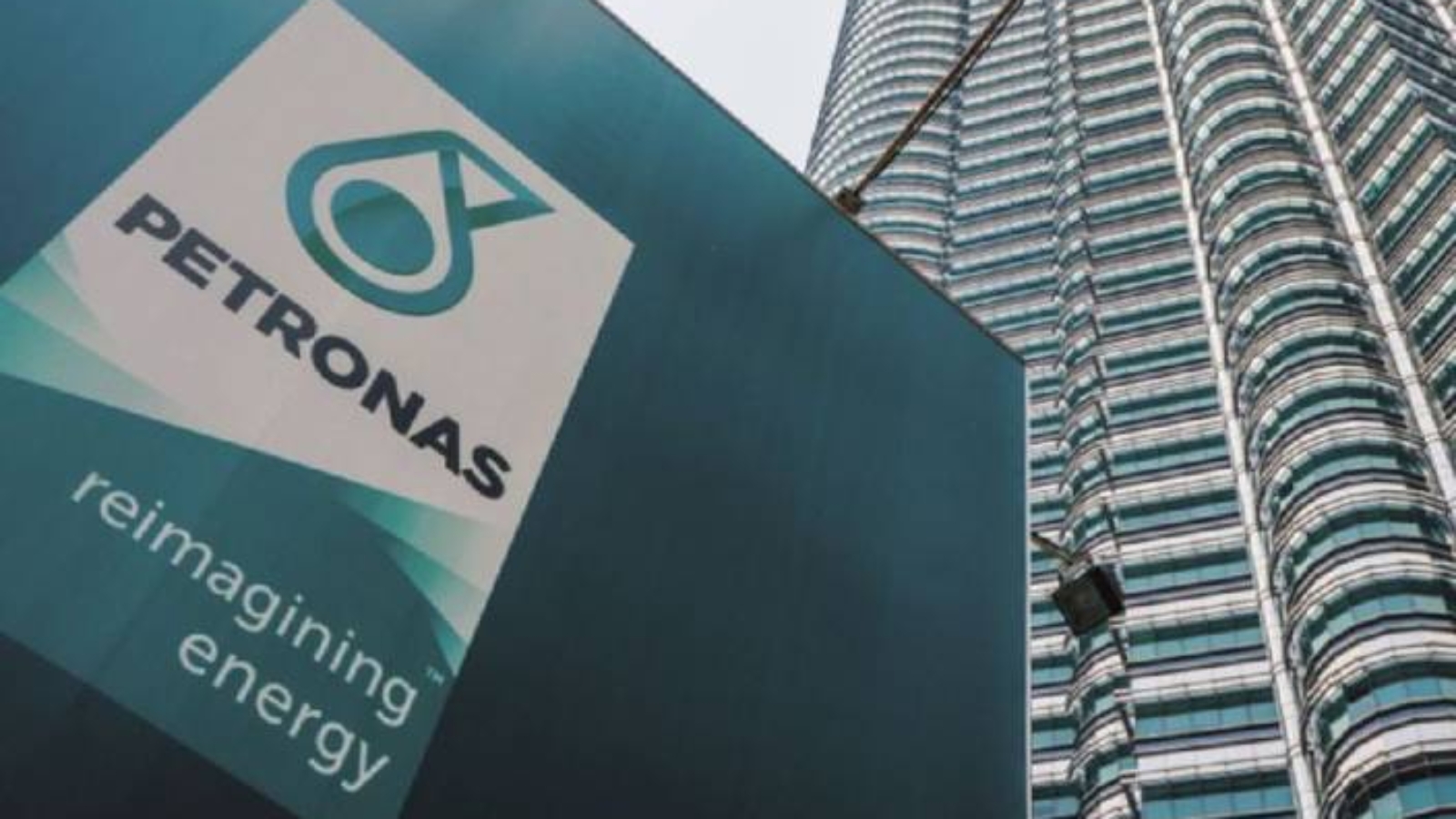 Petronas23vvvv